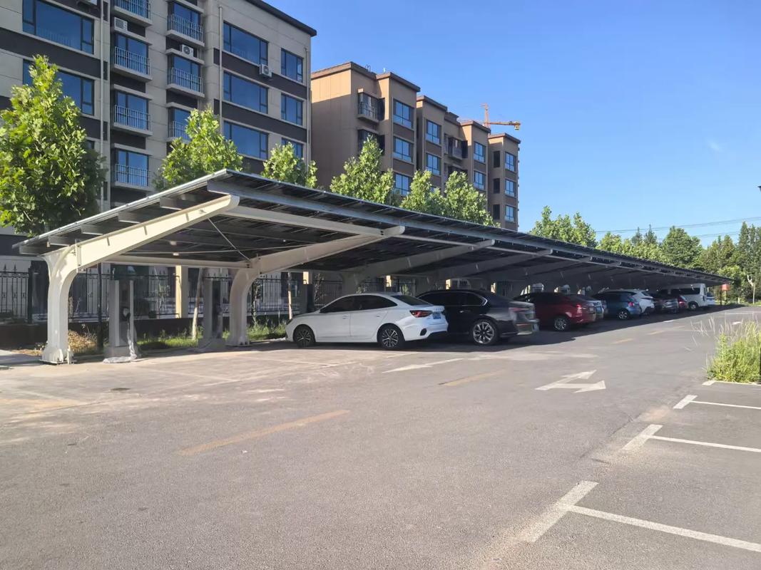 Stable solar carport structure