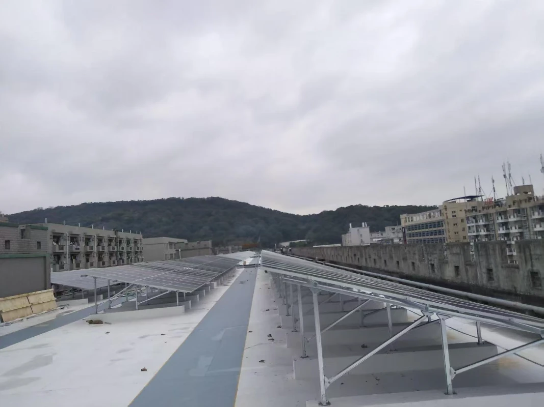 completed rooftop solar mounting installation (3)